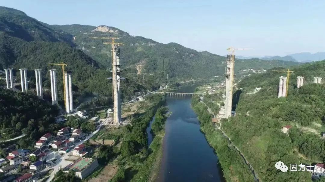 潞城固力士参与湖南炉慈高速建设，助力区域经济发展